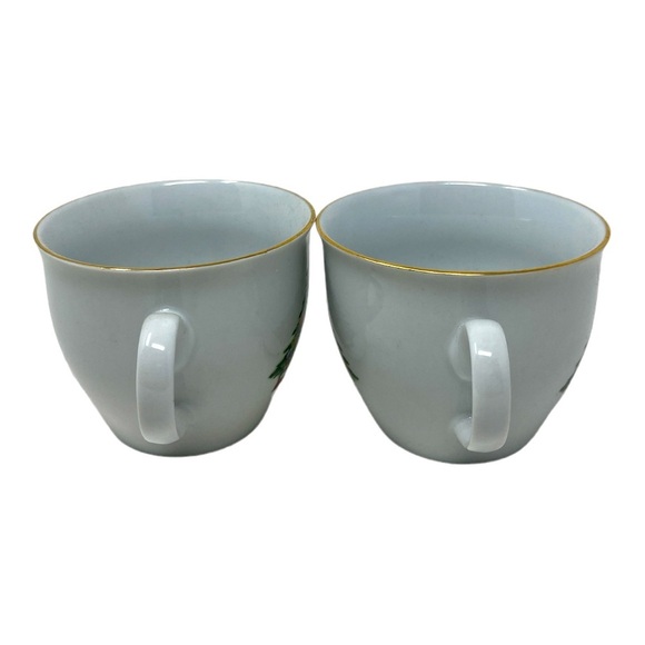 Vintage Christmas Tree Coffee Cups with. Gold Rim. - Picture 4 of 6